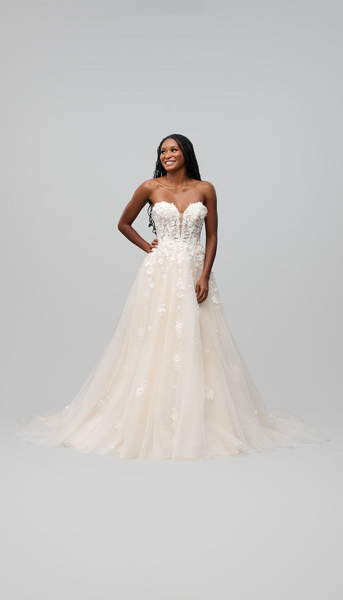 3D floral A-line Wedding Dress