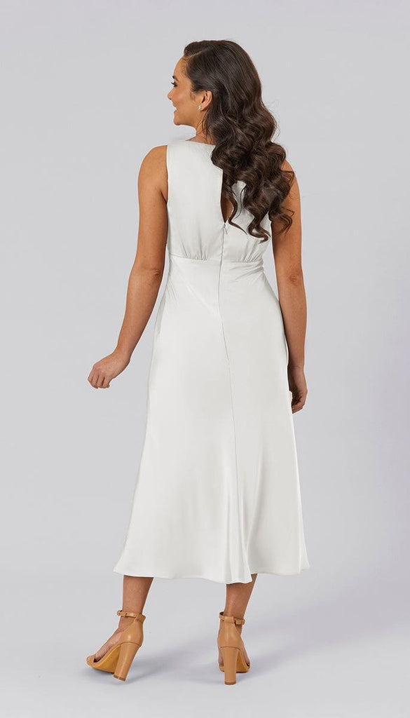 white knee length bridesmaid dress Knee Length Wedding Dresses: 24 Exclusive Styles