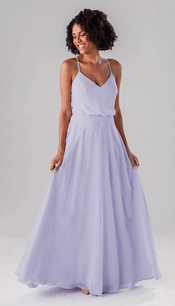 anne blue dress Just finished watching Anne with an 'E', season 3. Loved to see the tatting on the front and cuffs of this blue dress that Anne is wearing. *** Where have you seen