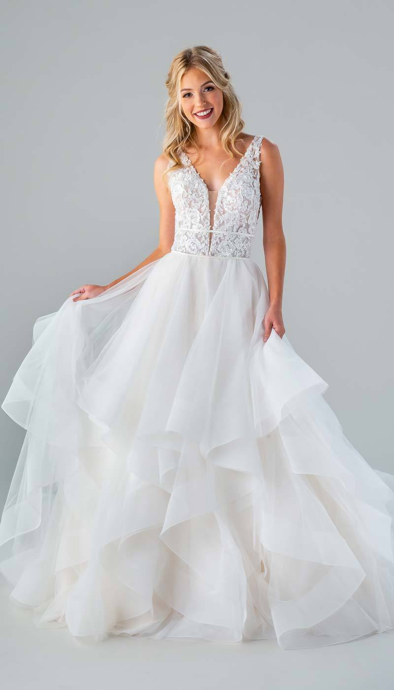 Bridesmaid Dresses Layered Tulle Skirt Bridal V Neck Ballgown