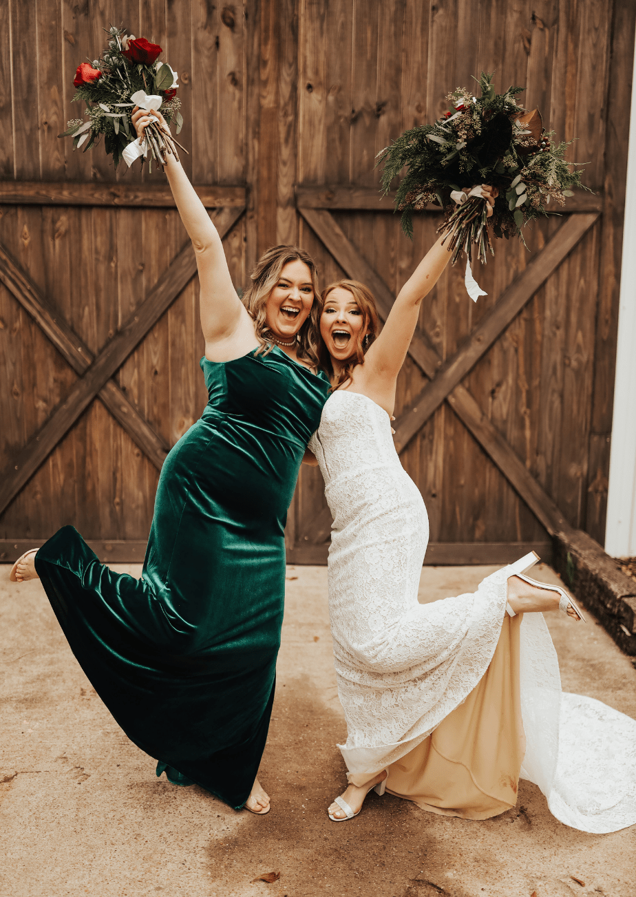 Emerald|Real wedding photo of emerald green velvet bridesmaid dress